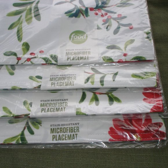 Food Network SET of 4 FABRIC PLACEMATS White Christmas Holly & Pine Poinsettia - Picture 4 of 11